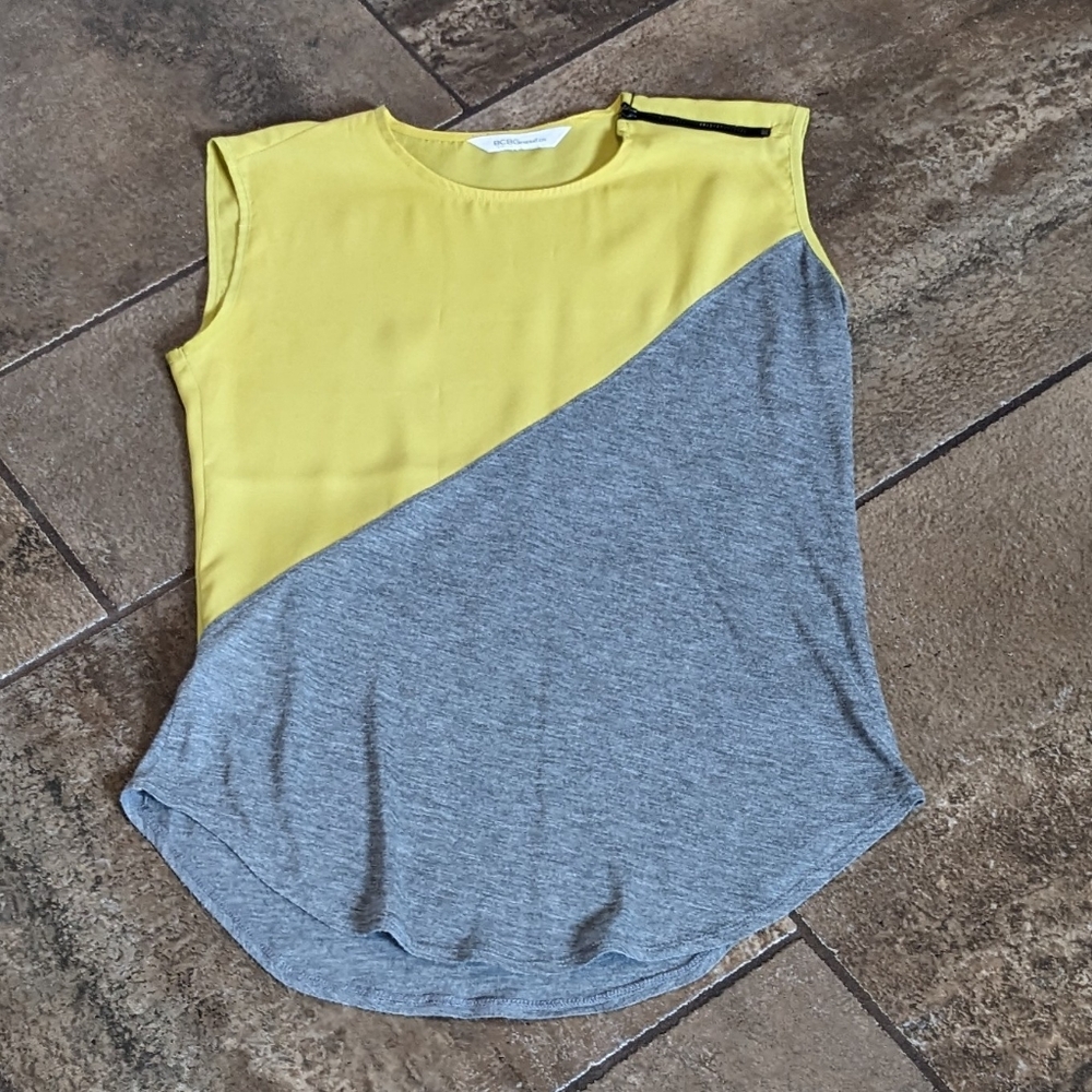 BCBGeneration Tank Top colour block size S -M yellow gray.